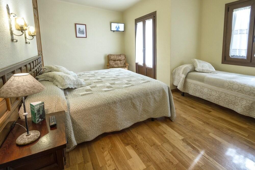 Hotel Farre D'Avall Барруэра Экстерьер фото